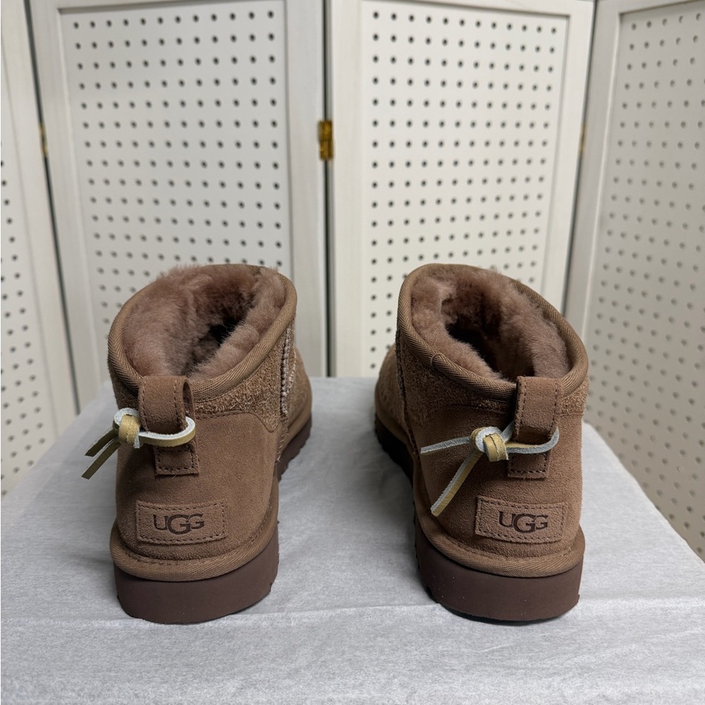 UGG Classic Ultra Mini Biarritz Boot Ankle Womens 12 Rocky Oak Brown Suede NWOT - Picture 10 of 16